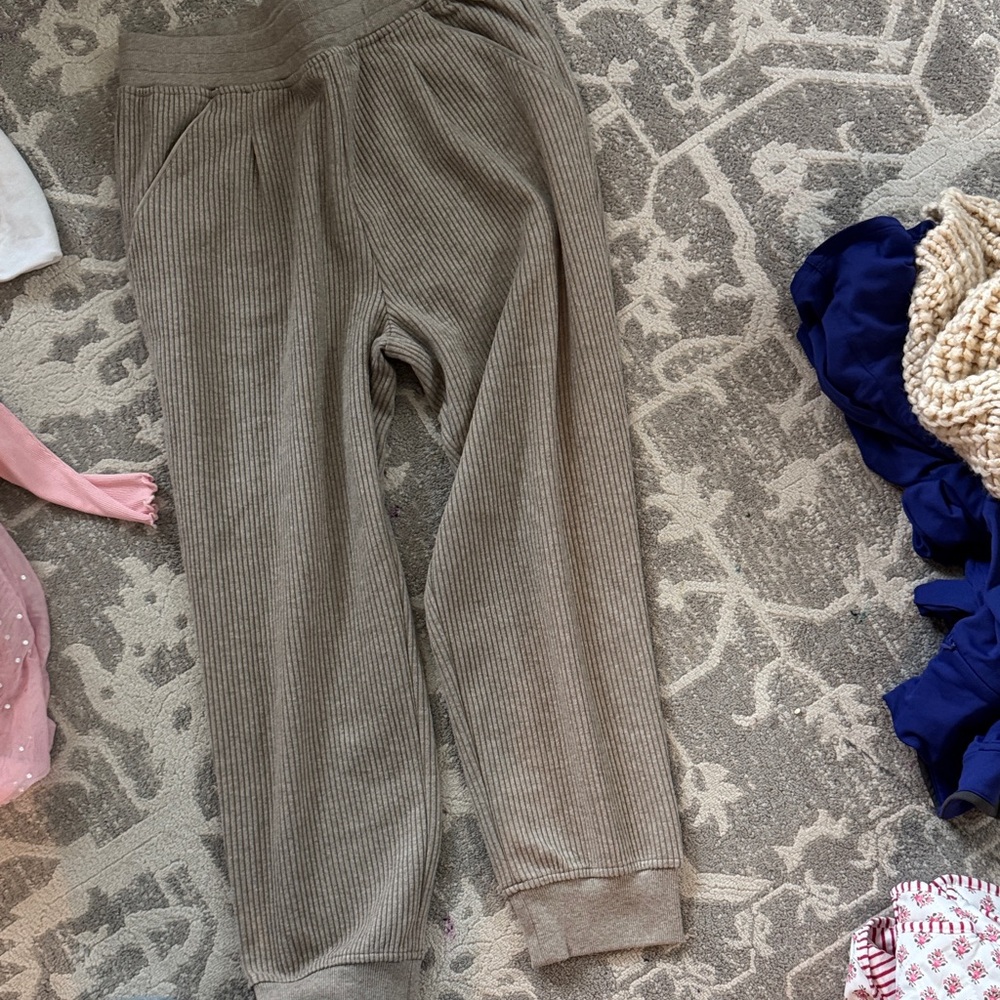 Varley women’s Tan Corduroy Joggers